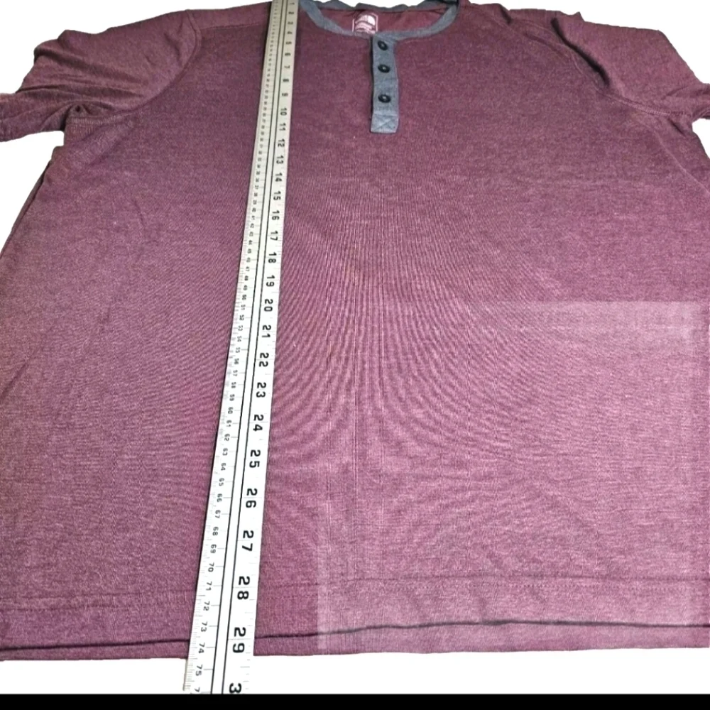 The North Face Men's XL Flashdry Burgundy Casual Shortsleeve T-shirt